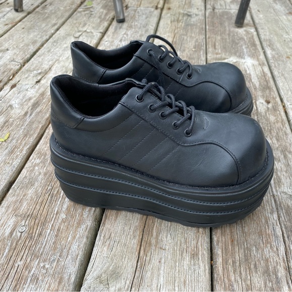 Short Demonia Platform Shoes - Picture 1 of 3